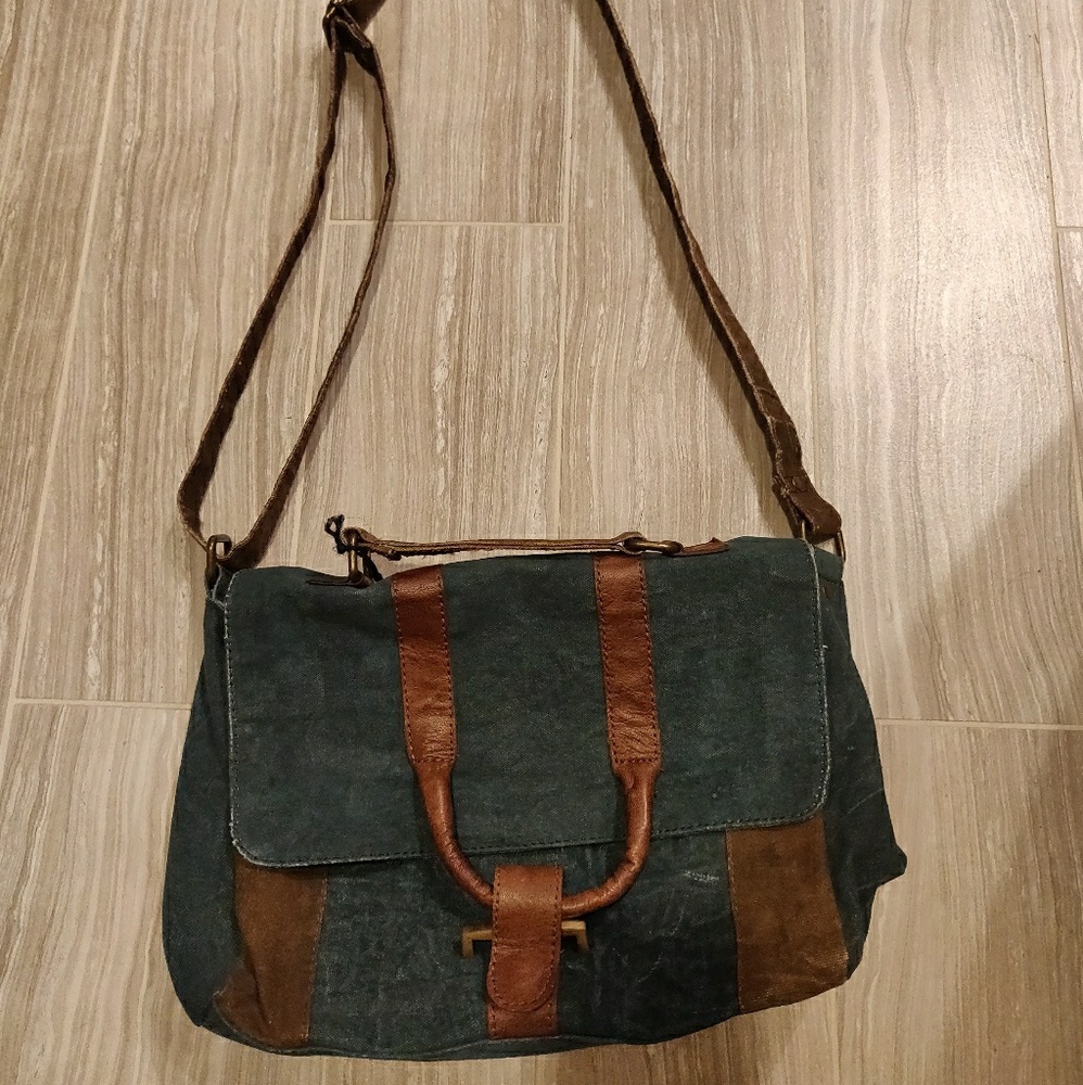 Women's handbag
